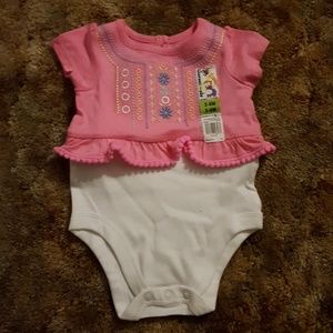 Baby girl onesie 6 months NWT